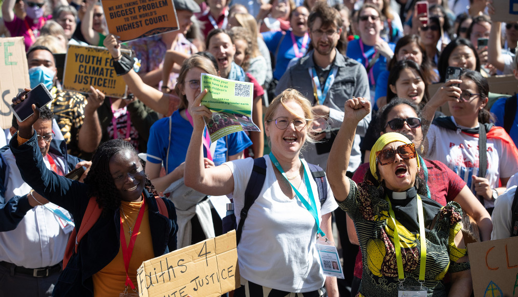 Frédérique Seidel, au centre, lors d’une action en faveur du climat, le 2 septembre 2022, en marge de l’assemblée du COE à Karlsruhe / Mike DuBose/COE