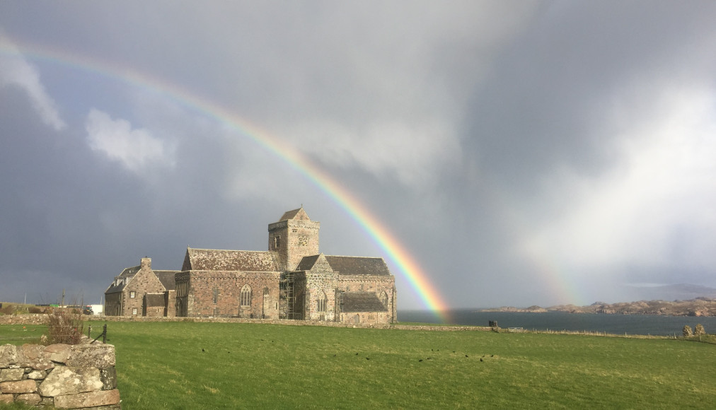 Ces dernières années, plusieurs groupes paroissiaux d’Orbe-Agiez sont allés à la rencontre de la Communauté d’Iona située sur une île de la côte ouest écossaise. / © U. Riedel Jacot