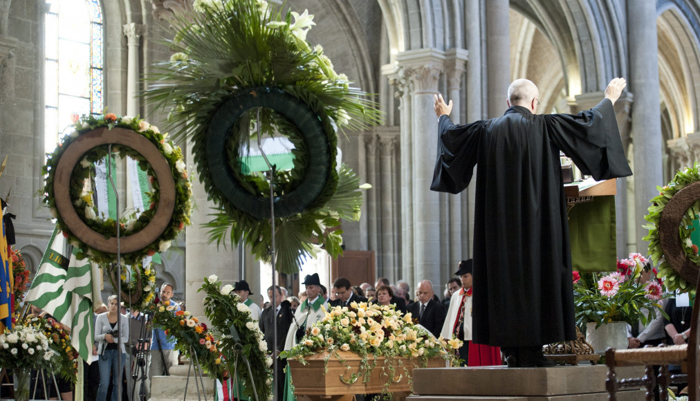 Alors qu’une pénurie de pasteurs menace sérieusement et à court terme les Eglises réformées, la question du recours à des diplômés de la HET-pro se fait de plus en plus pressante. / Keystone