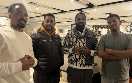 De gauche à droite: les représentants de la communauté orthodoxe érythréenne de Lausanne Atakilti Estifanos, Kokob Ghebreyohannes, Brhane Tseheye et Million Elias. / ©CA