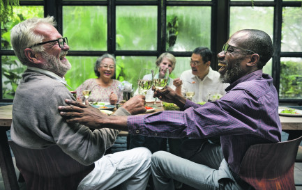 On ne parle pas de religion ou de politique à table / ©iStock