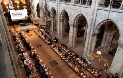 L’assemblée générale se rencontre dans la nef de la cathédrale de Bâle / ©CEPE